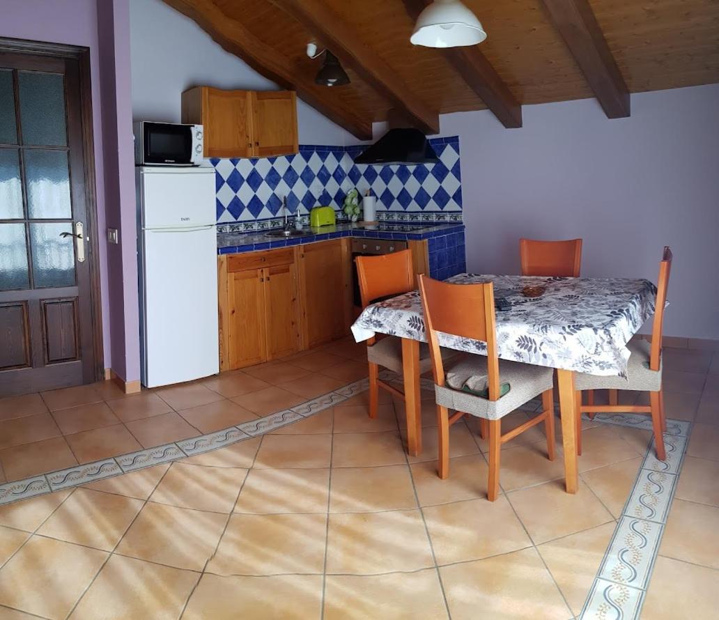 Apartamento Casa Cavero Almazorre ภายนอก รูปภาพ